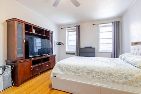 2 Large Bedrooms In Rego Park New York Eksteriør billede